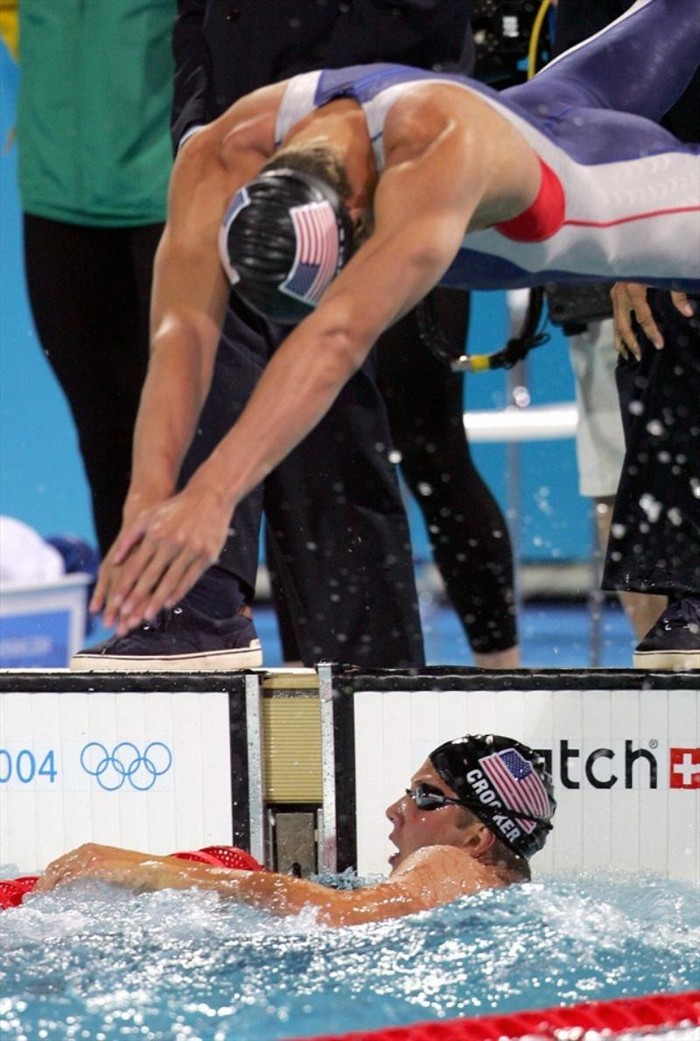 Phelps kiếm huy chương Đồng cũng tại Athens ở nội dung tiếp sức 4x100m cho đội Mỹ, đứng sau Nam Phi và Hà Lan.
